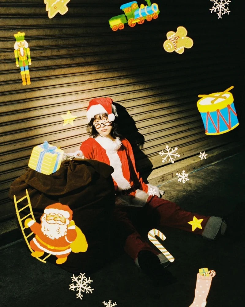 A Girl Has Film 'Santa Claus Is Coming To Town' ISO200 135 Speical Efffect Color Negative Film 36exp