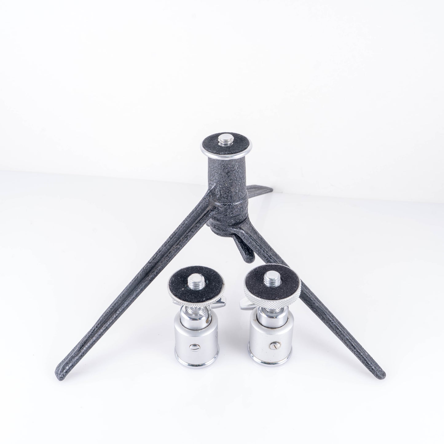Leica Vintage Black Crinkle Finish Table-top Tripod for M Camera #11046