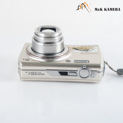 Fujifilm FinePix F200EXR Digital Compact Camera #88627