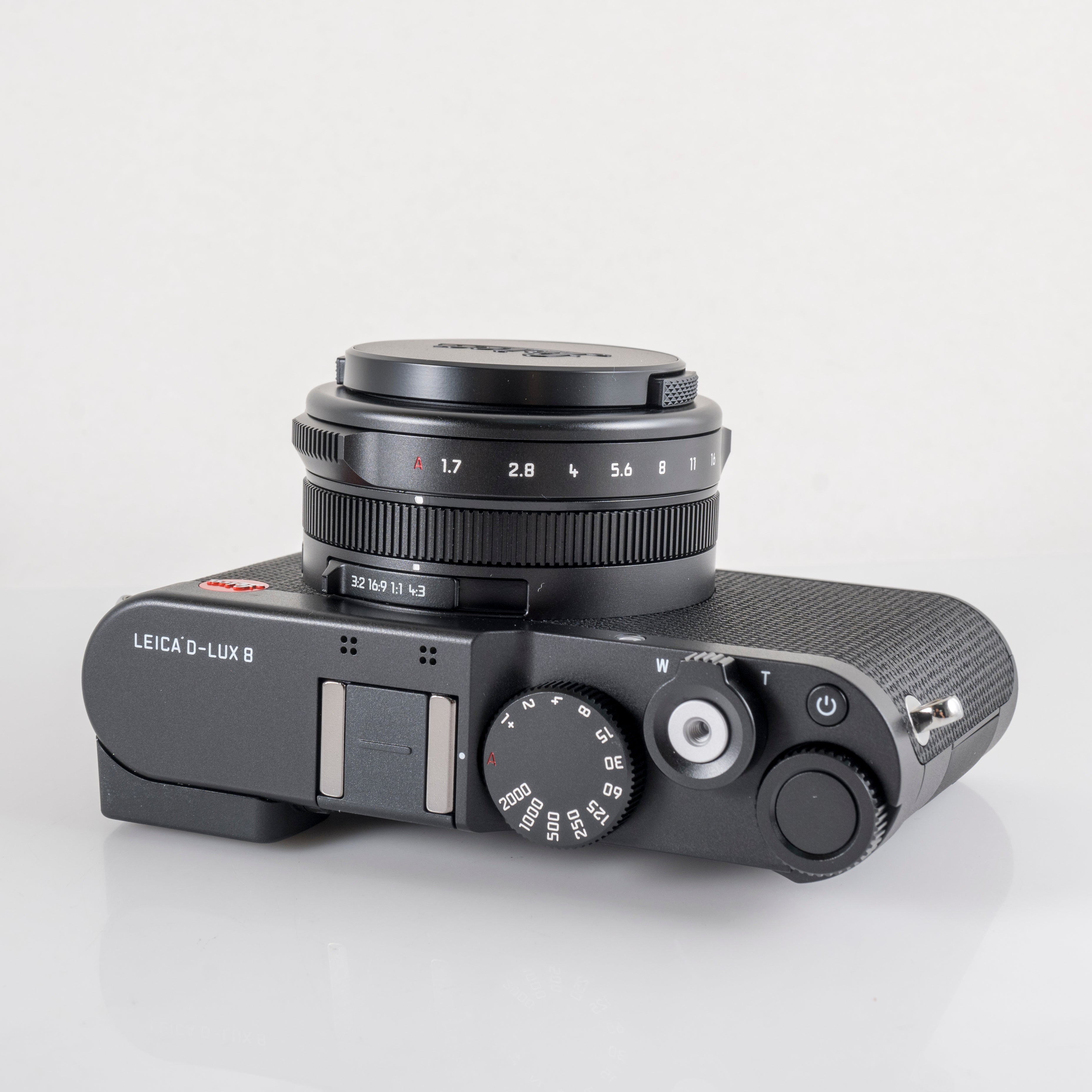 Brand New Leica D-Lux 8 DC Vario-Summilux 10.9-34/1.7-2.8 Asph
