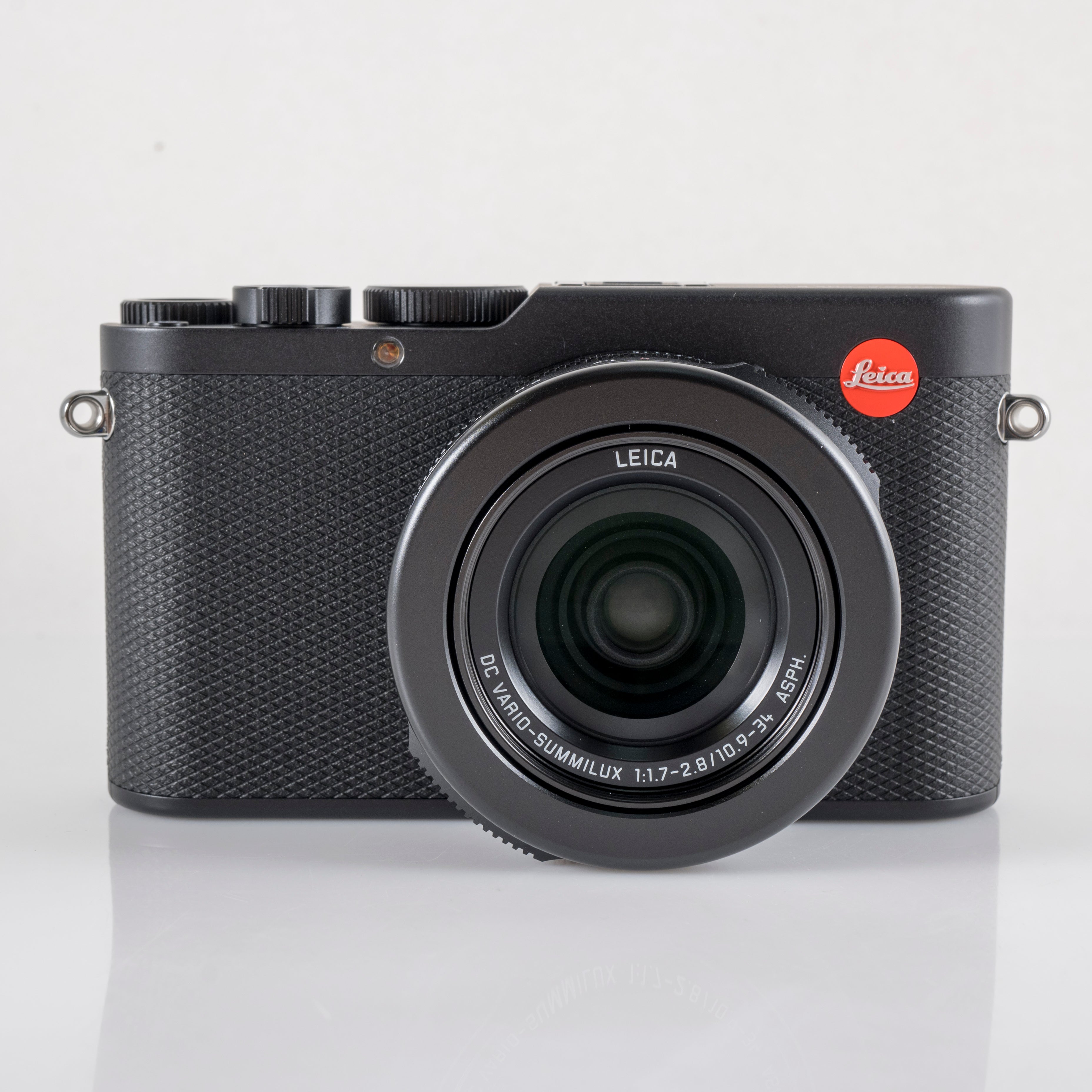 Brand New Leica D-Lux 8 DC Vario-Summilux 10.9-34/1.7-2.8 Asph