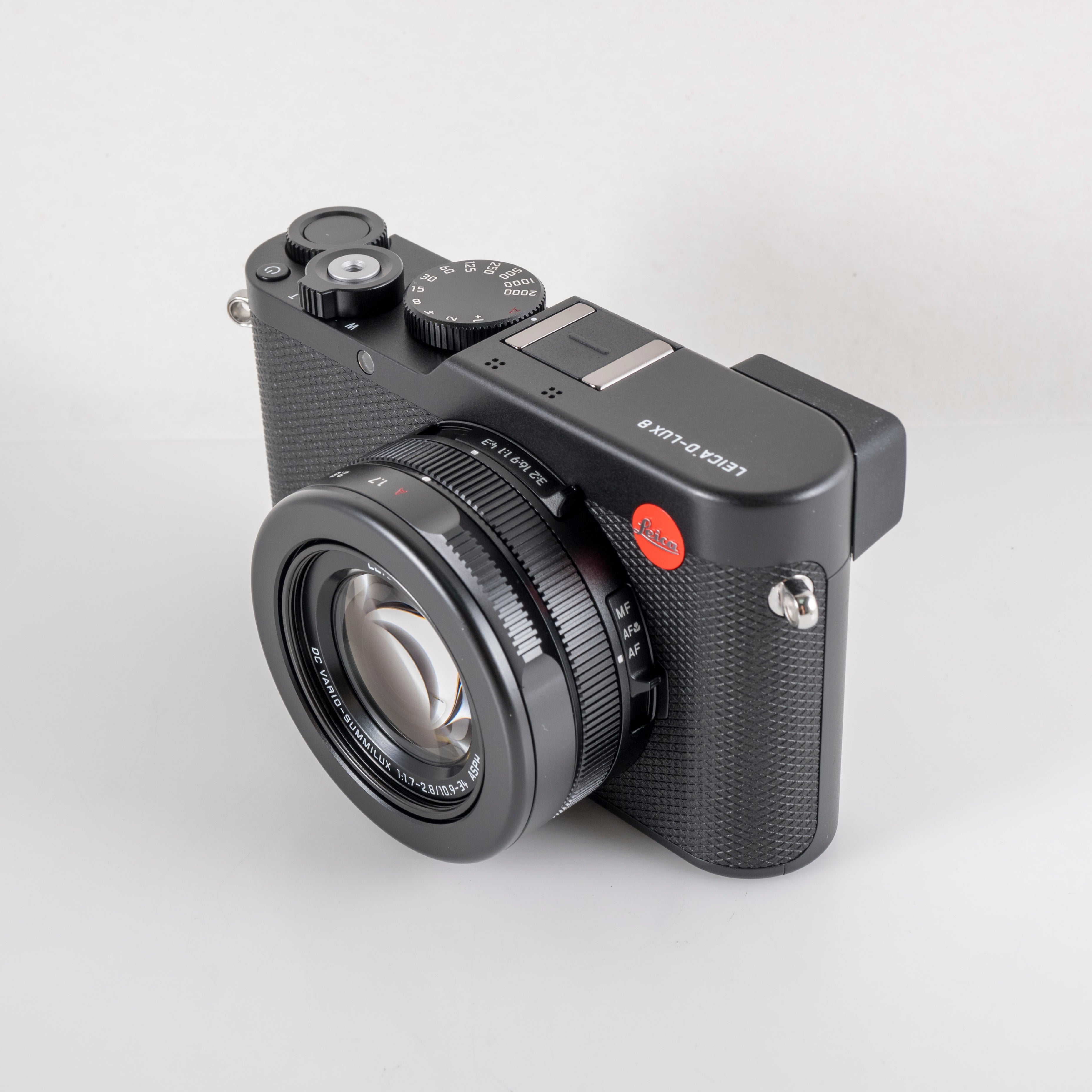 Brand New Leica D-Lux 8 DC Vario-Summilux 10.9-34/1.7-2.8 Asph