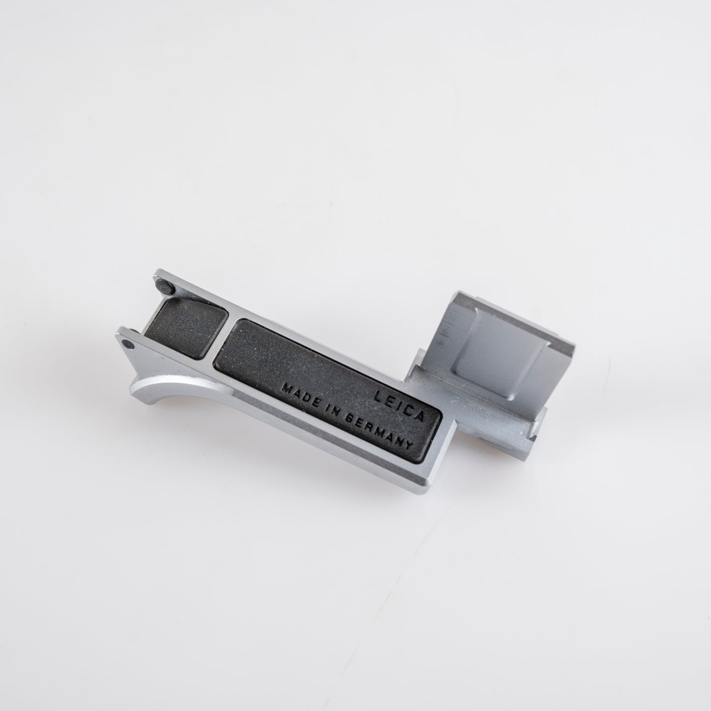 Leica Thumb Support Silver 24015 Thumbs up for M10 #88667