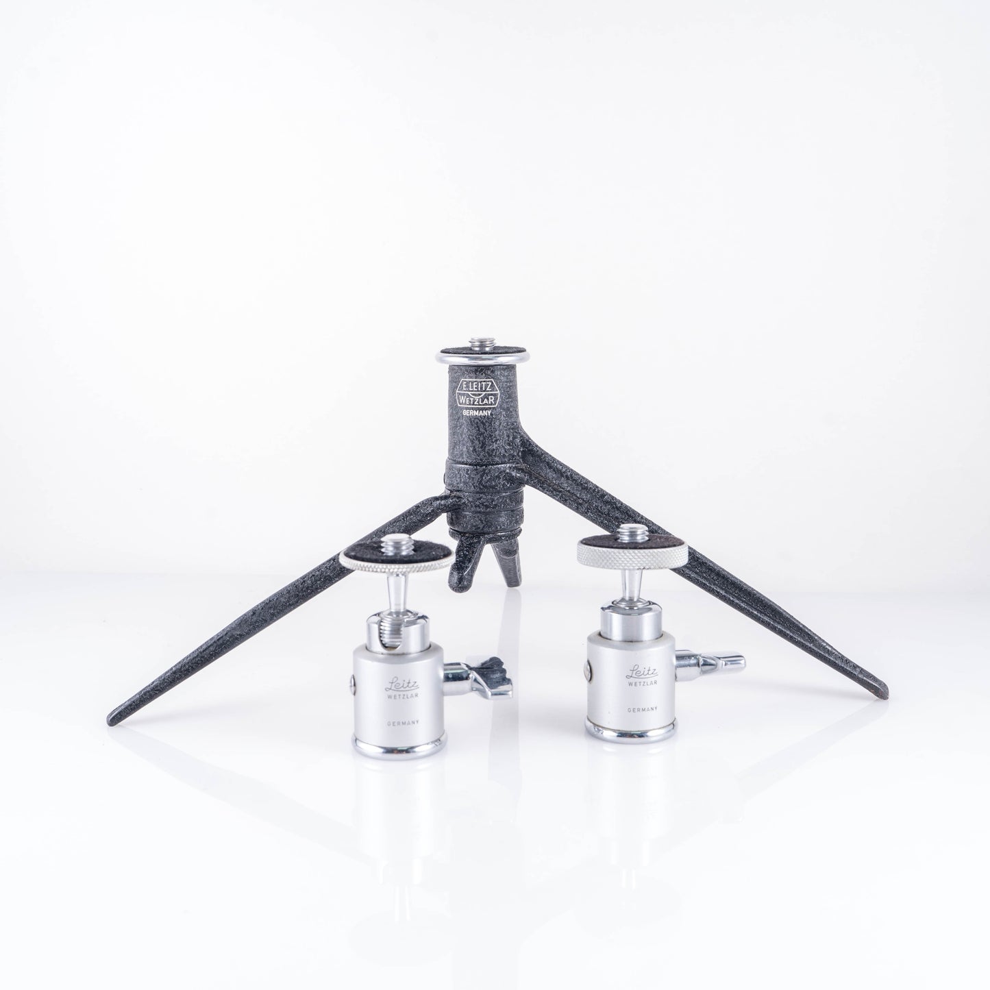 Leica Vintage Black Crinkle Finish Table-top Tripod for M Camera #11046