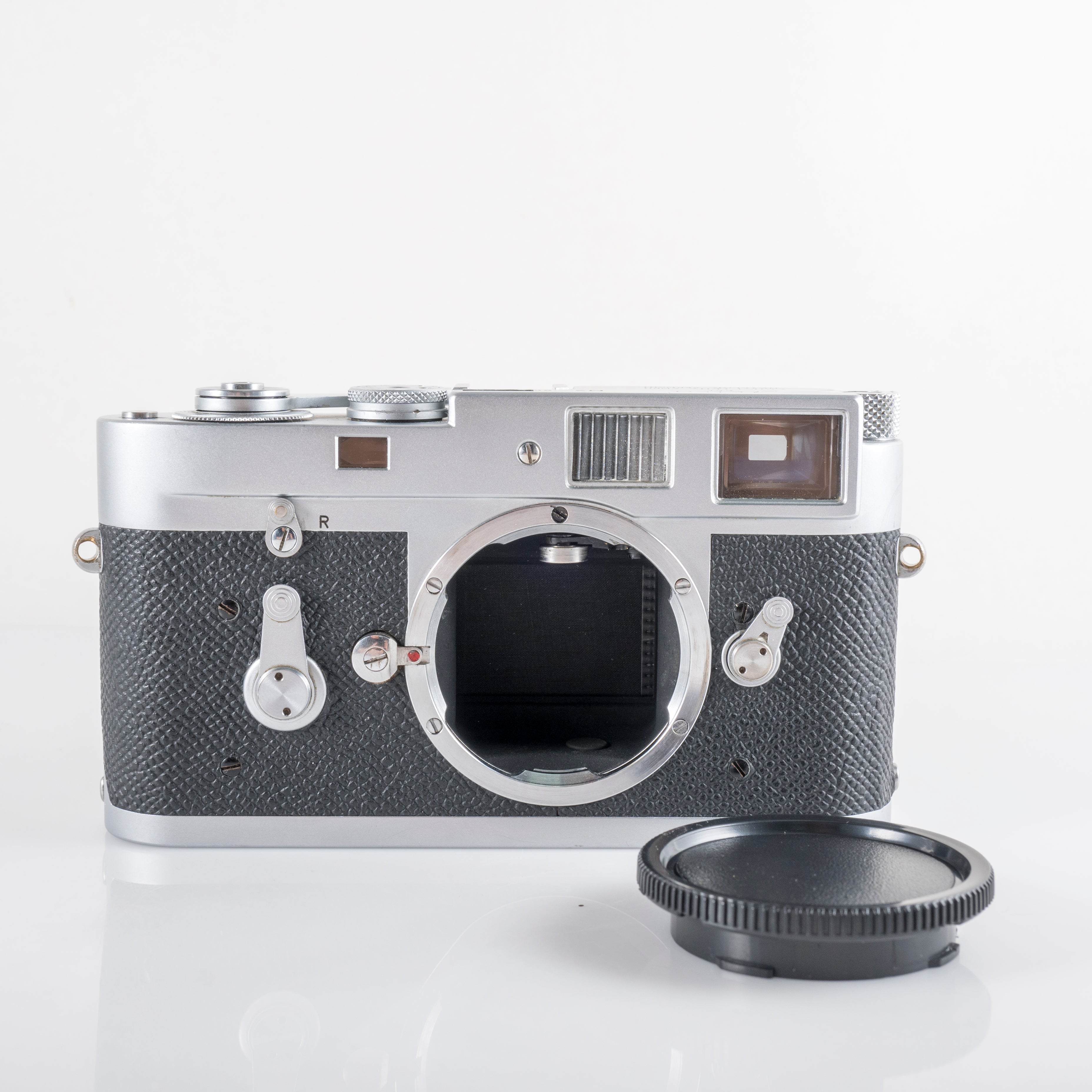 Leica M2 Silver Film Rangefinder Camera #11952 – M&K Kamera
