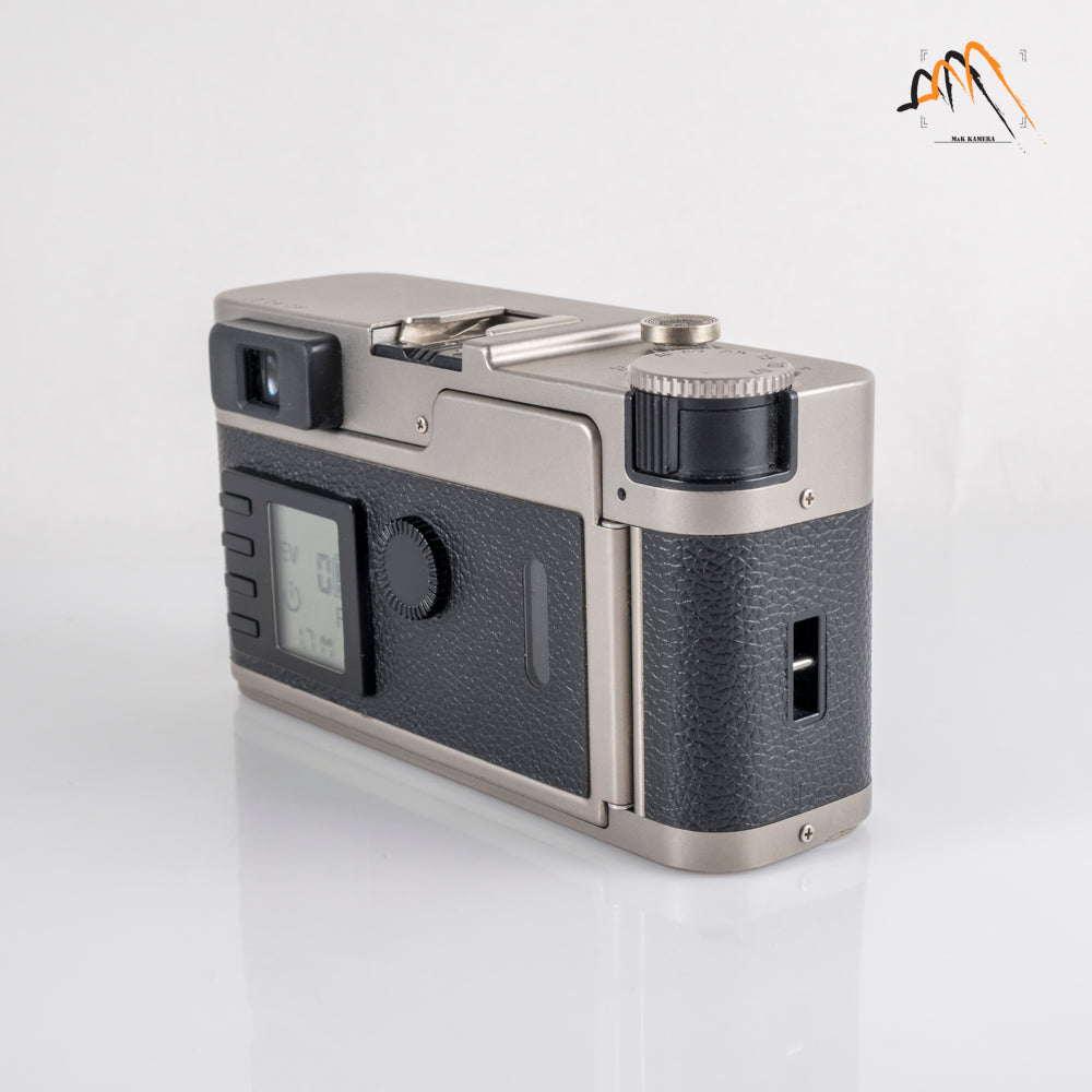 Leica CM Film Camera 18130 #11726