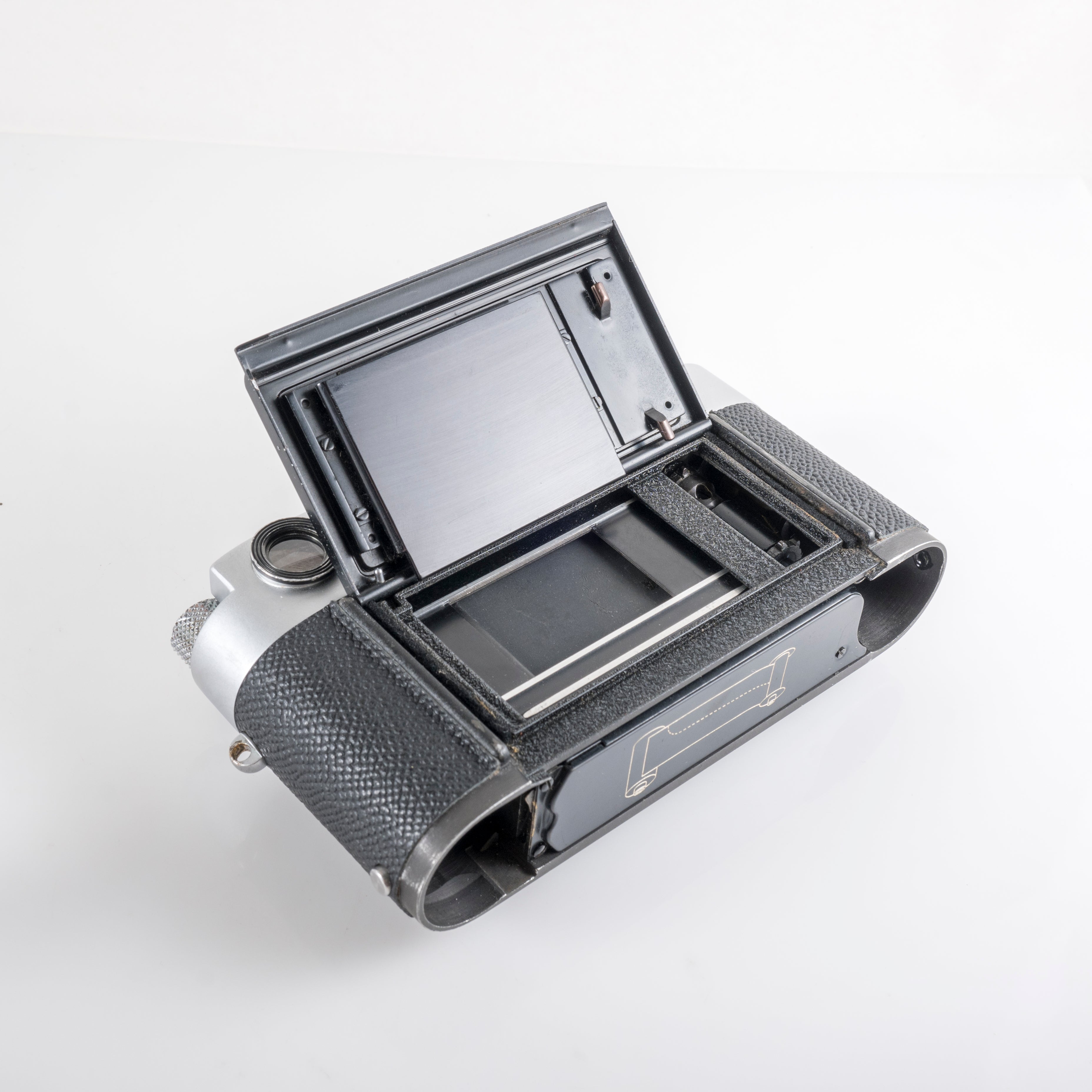 Leica M2 Silver Film Rangefinder Camera #11952 – M&K Kamera