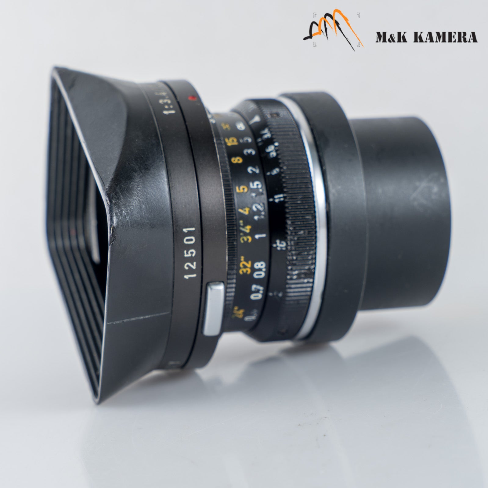 Leica Super-Angulon M 21mm/F3.4 Ser.VII Black with 12501 hood