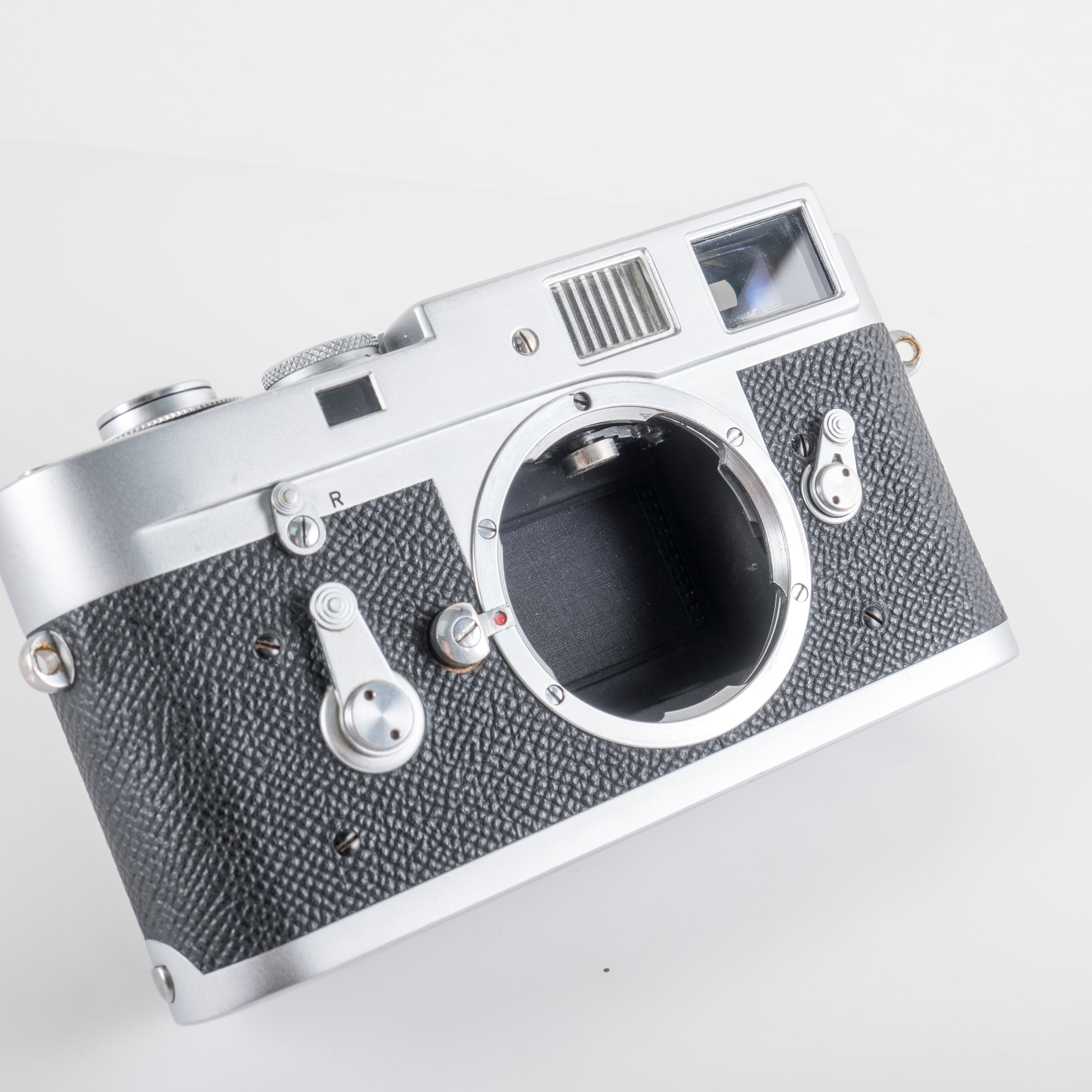 Leica M2 Silver Film Rangefinder Camera #11952 – M&K Kamera