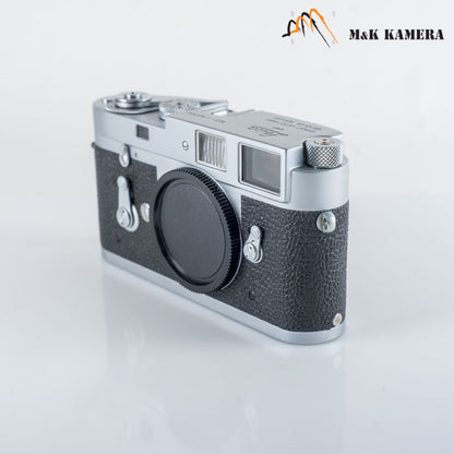 Leica M2 Silver Film Rangefinder Camera #24001