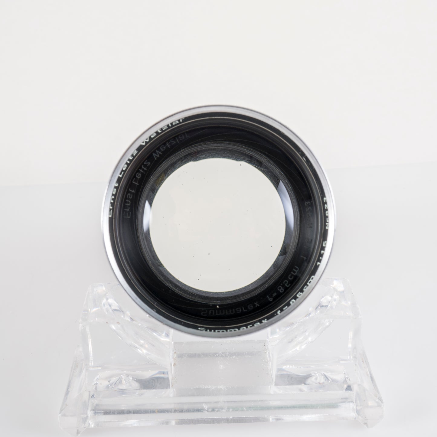 Leica Summarex L39 85mm/F1.5 with hood #11926