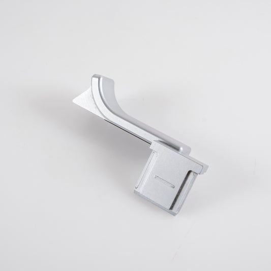 Leica Thumb Support Silver 24015 Thumbs up for M10 #88667