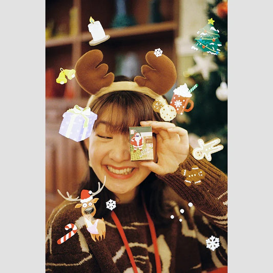 A Girl Has Film 'Merry Christmas'  ISO200 135 Speical Efffect Color Negative Film 36exp
